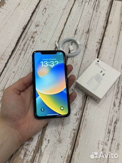 iPhone 11, 64 ГБ
