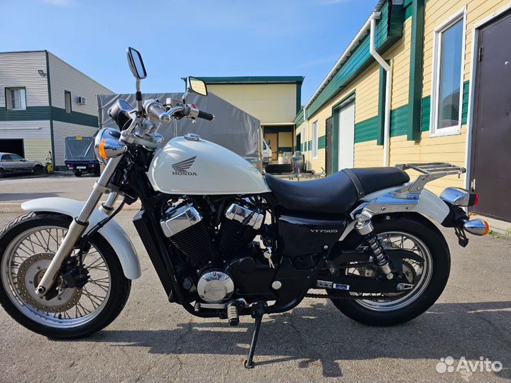 Honda VT750S