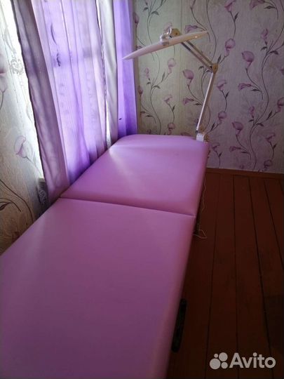 Продаётся кушетка и лампа для наращивания ресниц