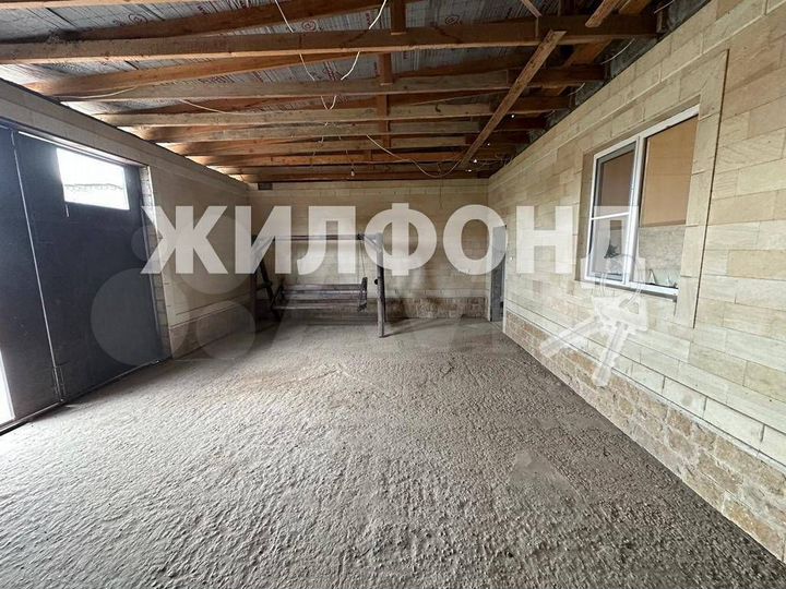 Дом 256 м² на участке 5 сот.