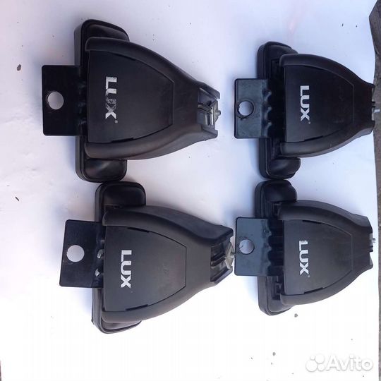 Комплект крепления для багажника на крышу логана