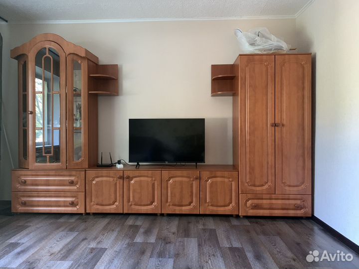 Стенка в гостиную бу