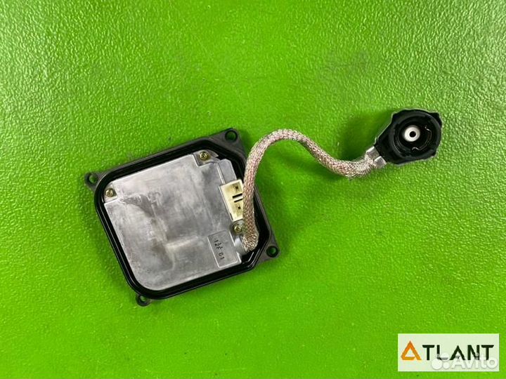 Блок ксенона toyota mark X