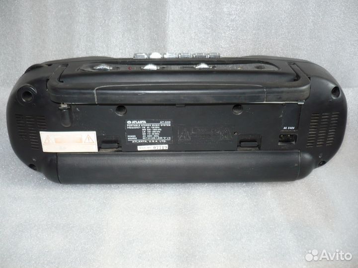 Кассетный аудиоплеер с радио и записью 