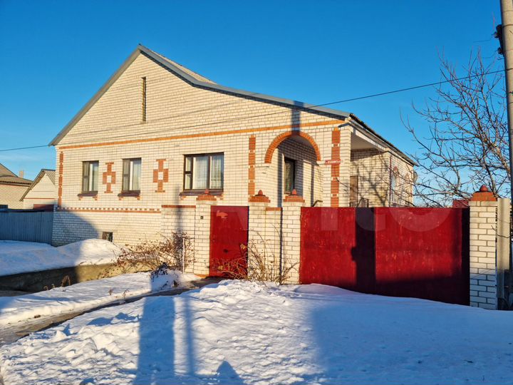 Дом 240 м² на участке 20 сот.