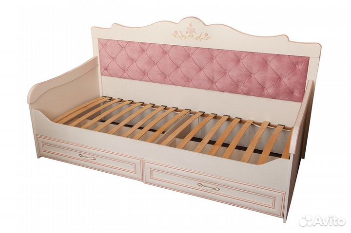 Детская кровать для девочки с матрасом