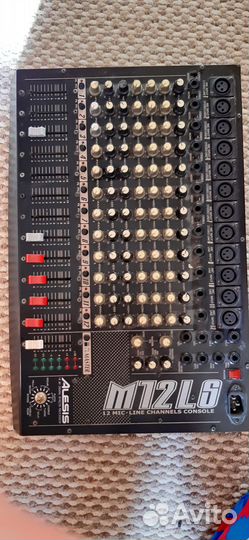 Микшерный пульт Alesis M12LS