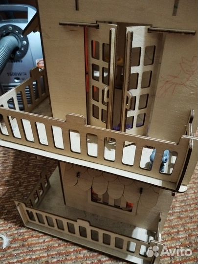 Большой кукольный домик деревянный