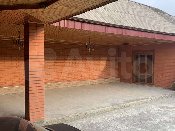 Дом 215 м² на участке 15 сот.