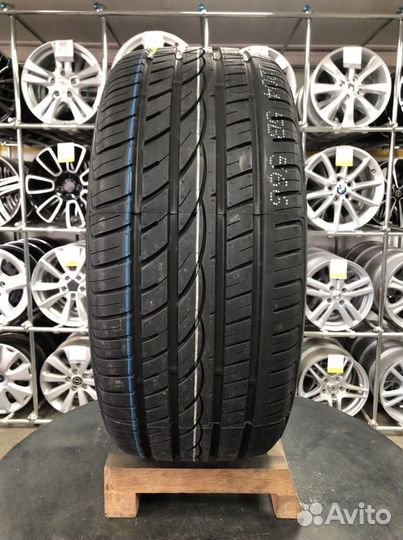 Aplus A607 225/40 R18