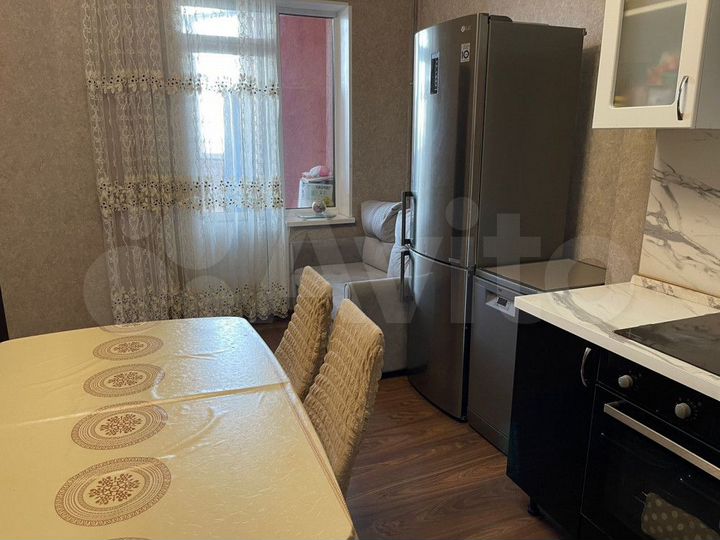 2-к. квартира, 71,5 м², 2/9 эт.