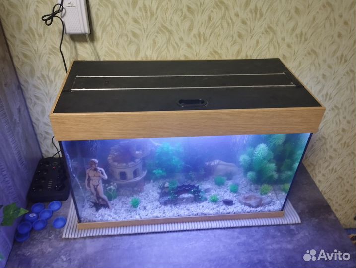 Аквариум с тумбой