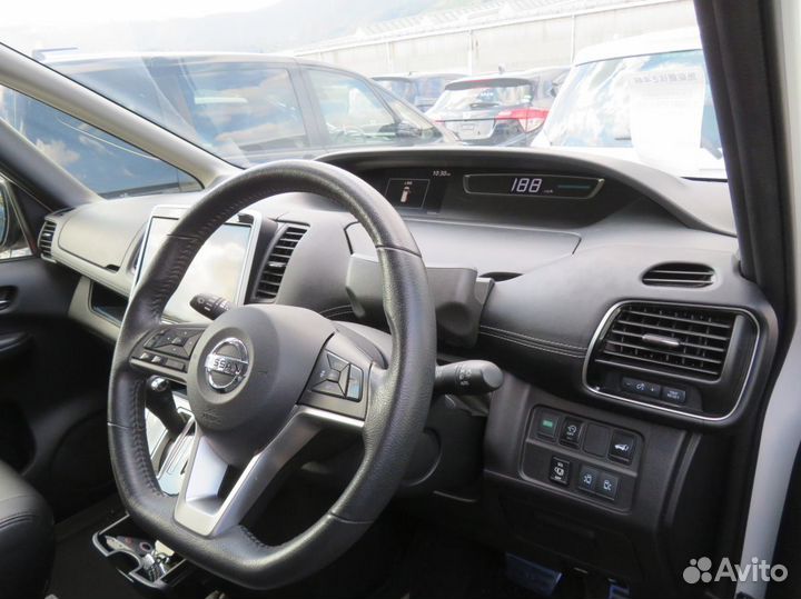 Nissan Serena 2.0 CVT, 2018, 79 000 км