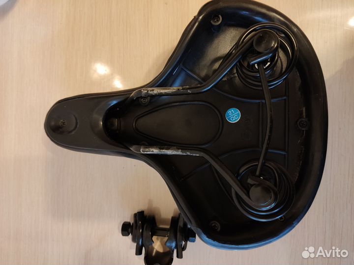 Седло для велосипеда широкое