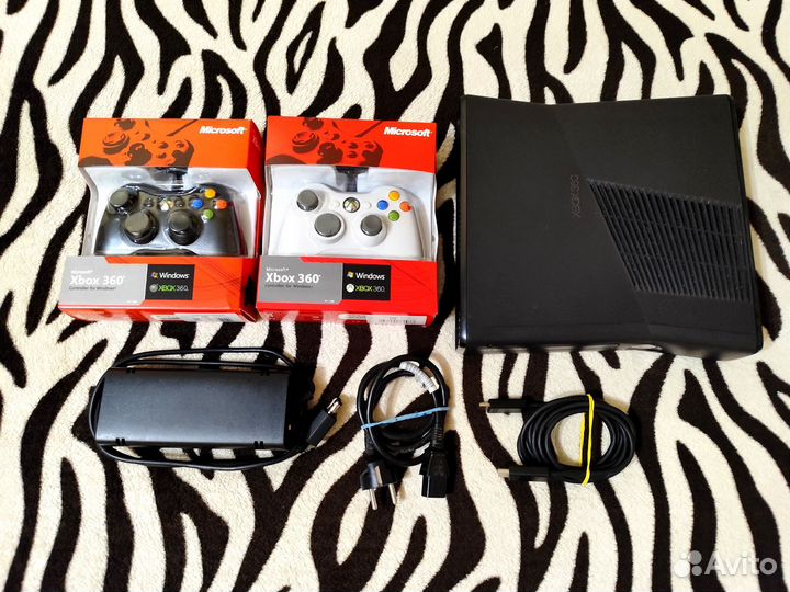 Xbox 360 Slim 500Gb Прошитая