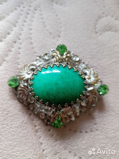 Брошь немецкая из серии пекинское стекло винтаж