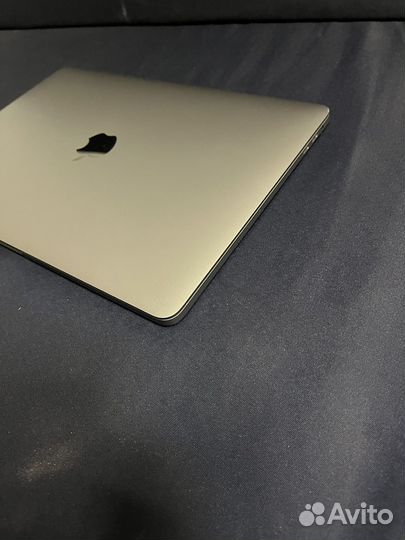 MacBook Pro 13 i7 32gb 2020 40 циклов