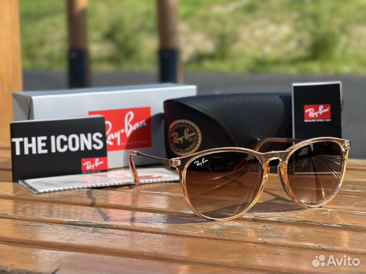 Солнцезащитные очки Ray-Ban RB-4171 Erika