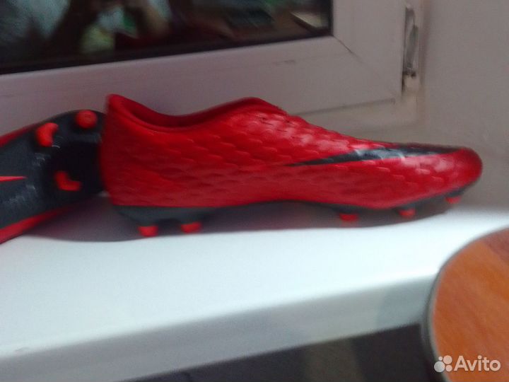 Футбольные бутсы nike hypervenom