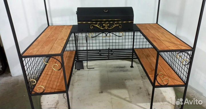 Мангал с крышей