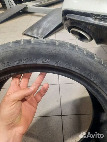 Michelin Pilot Sport 3 235/45 R18