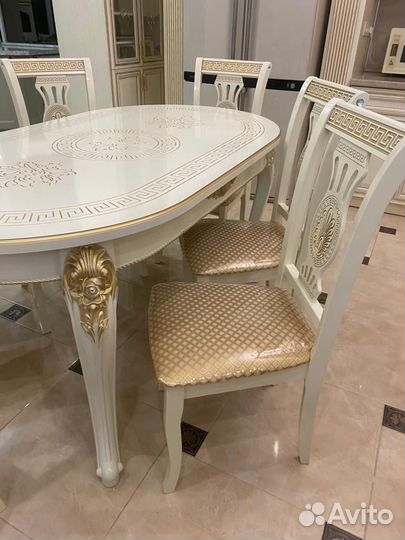 Цена за комплект / Стол и стулья (Новые )