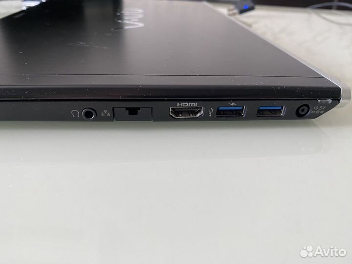 Ноутбук Sony Vaio SVZ1311V9RX с док станцией