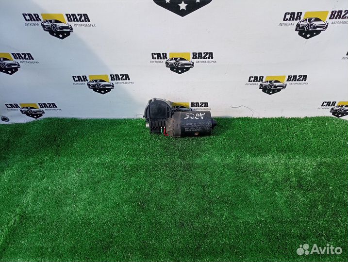 Моторчик стеклоочистителя Audi A6