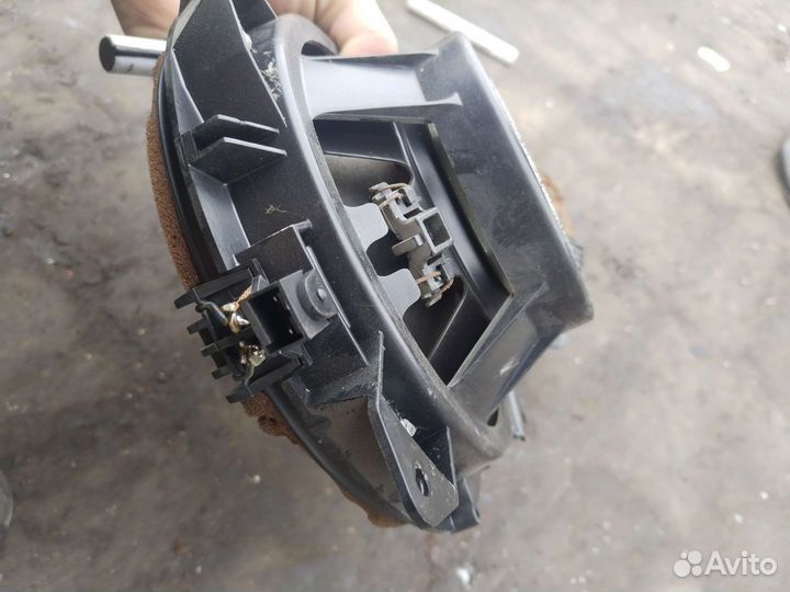 Штатные динамики Вольво S60 зад