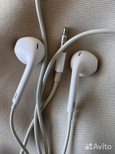 Наушники apple
