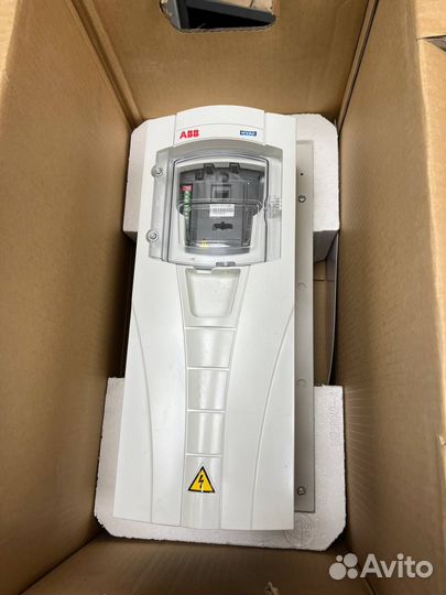 Преобразователь частоты ABB ACH550-01-02A4-4+B055