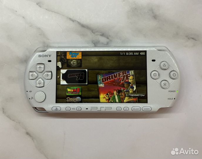 Sony PSP 3008 прошитая + 120 игр