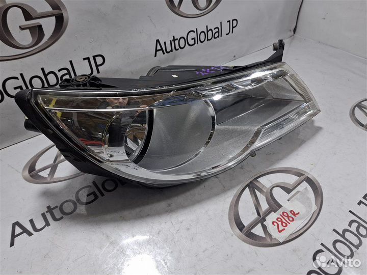 Фара правая Volkswagen Tiguan