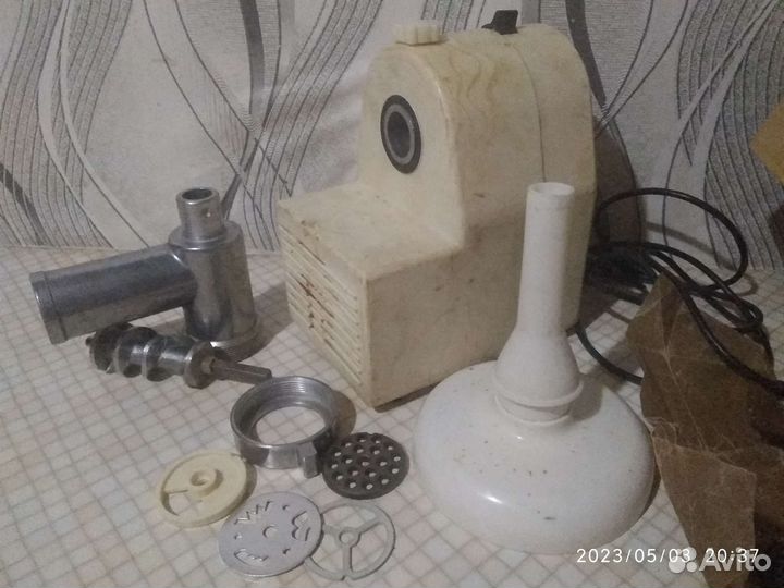 Электро мясорубка бу