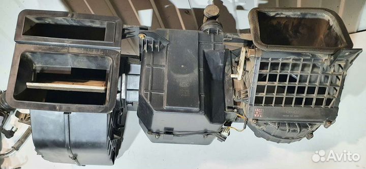 Корпус отопителя с испарителем Kia RIO I