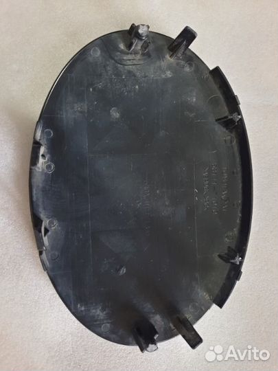 Эмблема передняя Toyota Land-Cruiser 200 2016