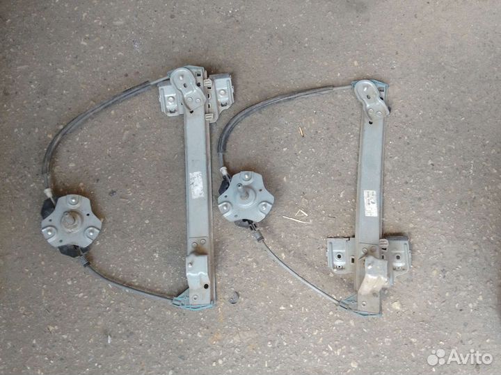 Стеклоподьемник задний правый Лада Гранта