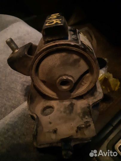 Подушка двигателя toyota vista