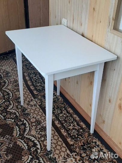 Стол кухонный