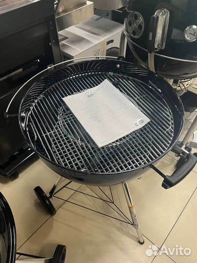 Угольный гриль weber 57см