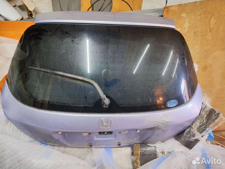 Задняя крышка багажника Honda Civic EU1