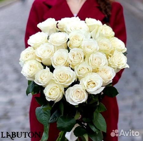 Шикарный букет из 25 красных роз