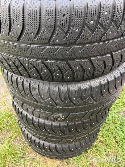 Bridgestone Ice Cruiser 7000 255/55 R18