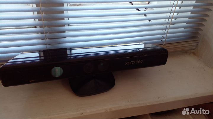 Xbox360s + кинект+игры (полный комплект)