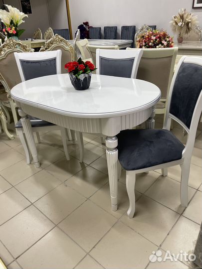 Кухонный стол овальный