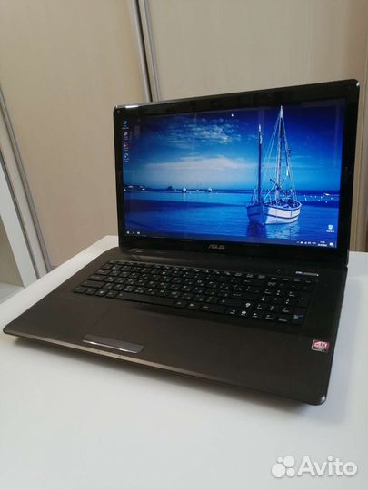 Большой игровой Asus 17