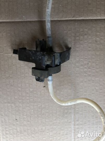 Клапан вентиляции топливного бака Ford Focus III