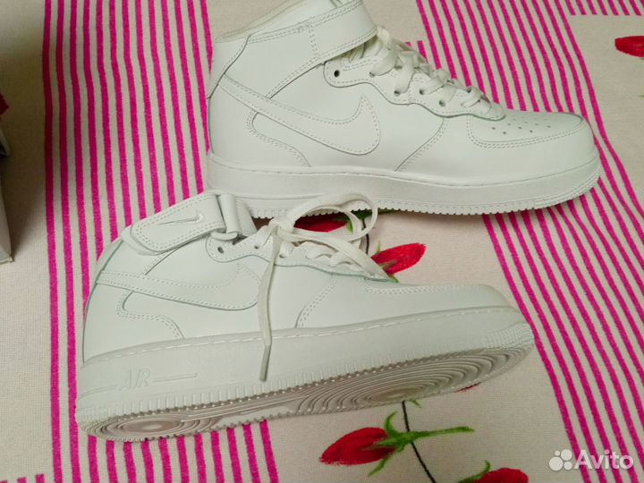 Кроссовки зимние женские 39 размер