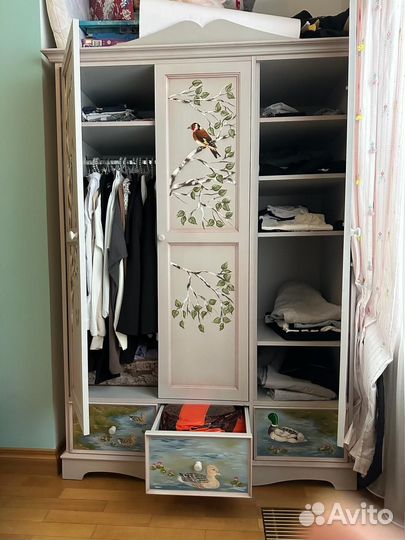 Мебель для детской комнаты бу из массива дерева