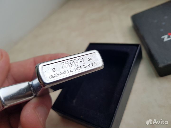 Зажигалка zippo 2004